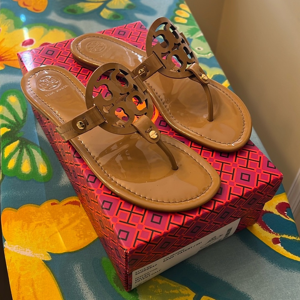 Tory Burch Miller Patent sandal in Sand, size 8